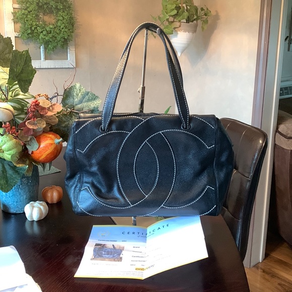 AUTHENTIC Chanel Large Caviar Black Leather Tote with Cream Stitching